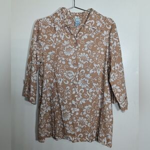 National 100% Cotton Tan and White Floral Print Button Up with Pockets Size Med.